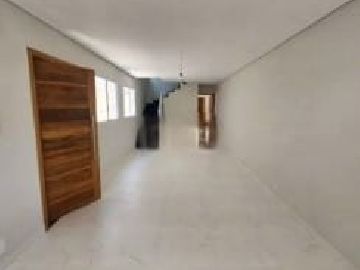 Sala Ampla, ventilada e iluminada