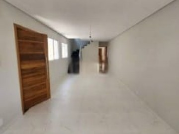 Sala Ampla, ventilada e iluminada
